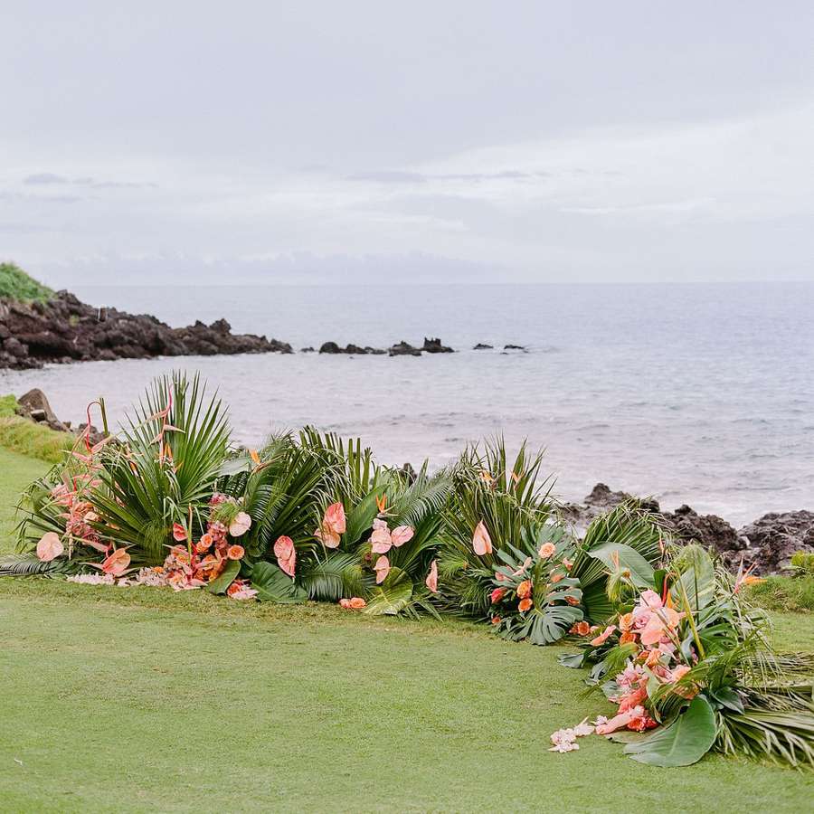 hawaii wedding altar
